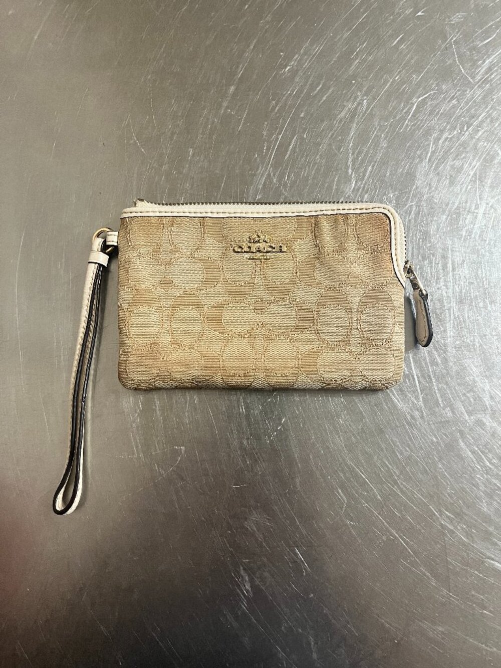 COACH Beige & Tan Signature Canvas Corner Zip Wristlet Wallet Purse